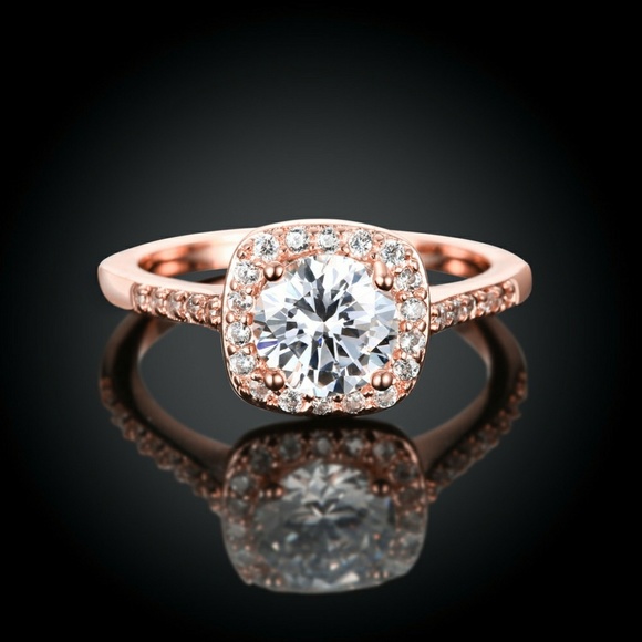 Jewelry - Swarovski Crystal Halo Ring 18K RoseGold Plated